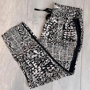 Lightweight Patterned Lounge Pant Pockets, Size M